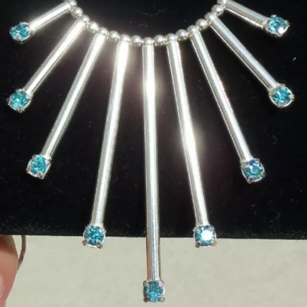 925-SS Italian Cleopatra style chain w/blue stones